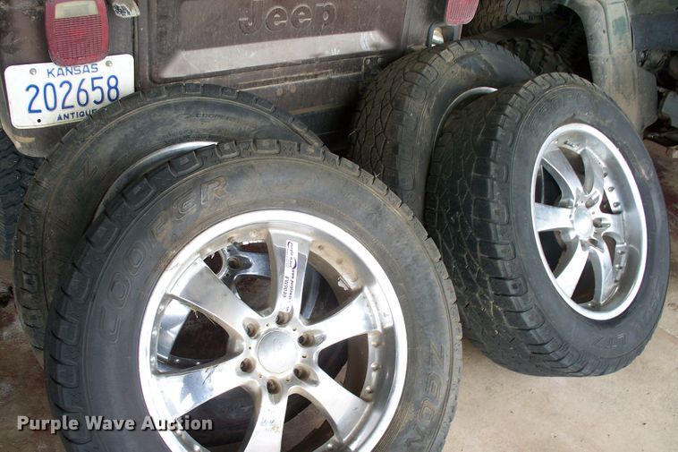 image for item FW9049 Tires and wheels