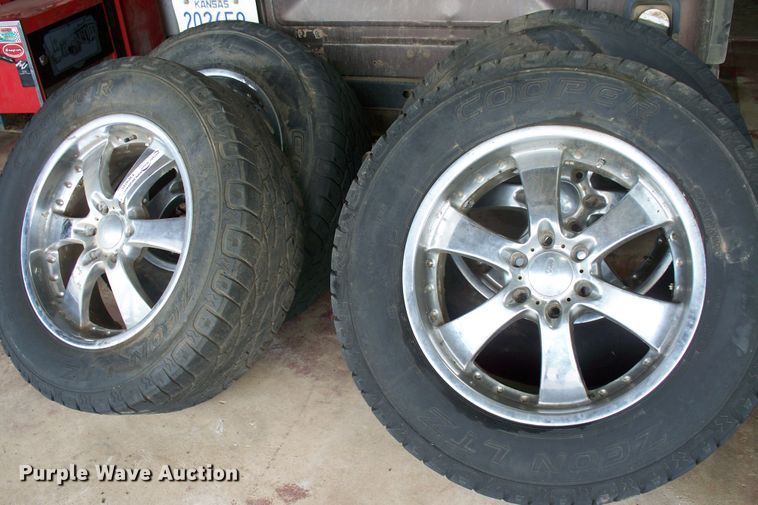 image for item FW9049 Tires and wheels