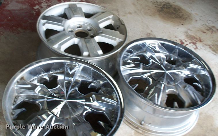 image for item FW9049 Tires and wheels