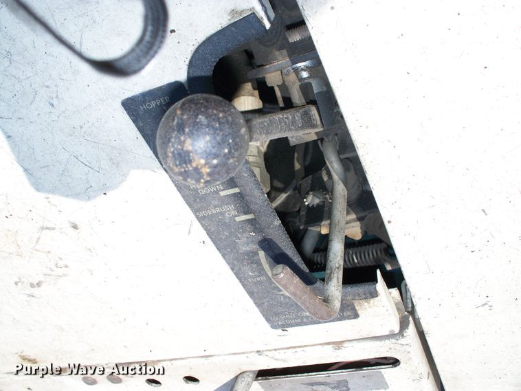 image for item GQ9534 Tennant 220  sweeper