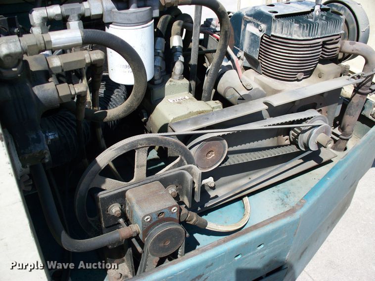 image for item GQ9534 Tennant 220  sweeper