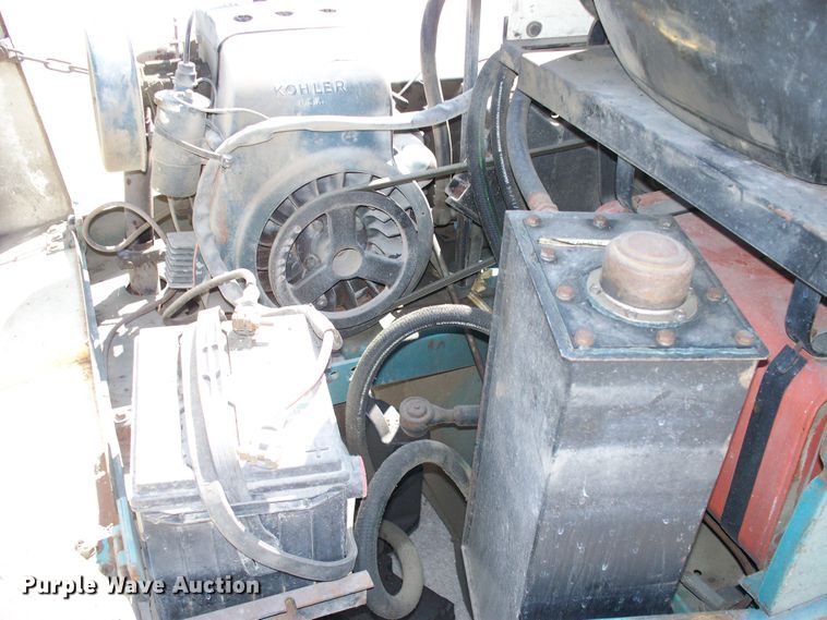 image for item GQ9534 Tennant 220  sweeper