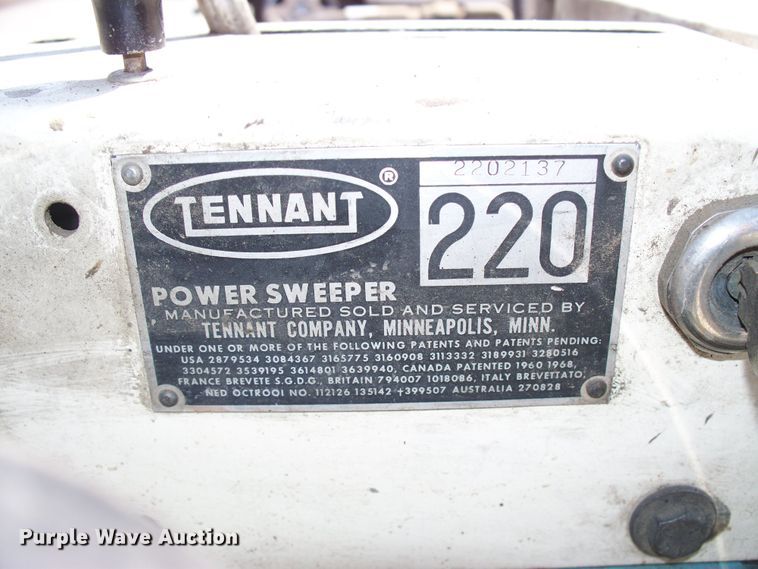 image for item GQ9534 Tennant 220  sweeper