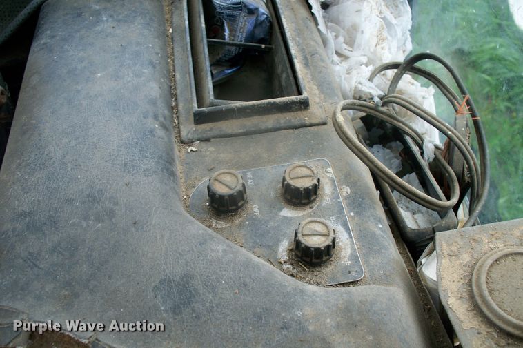 image for item GQ9596 1985 John Deere 544C  wheel loader