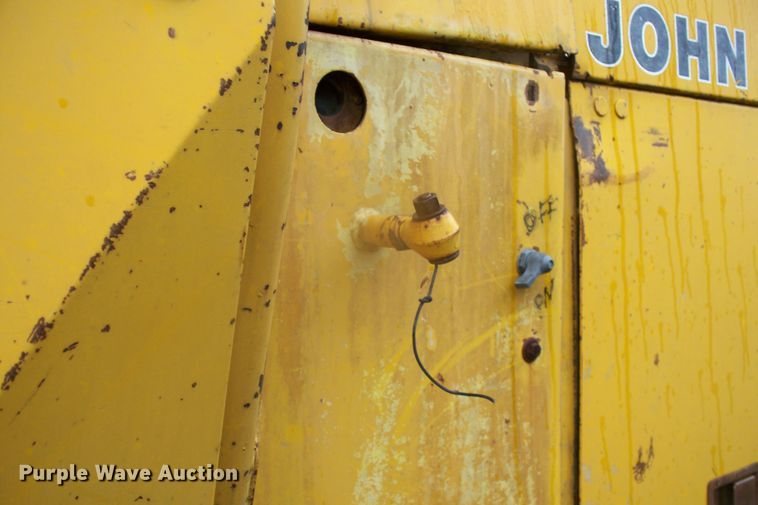 image for item GQ9596 1985 John Deere 544C  wheel loader