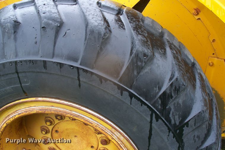 image for item GQ9596 1985 John Deere 544C  wheel loader