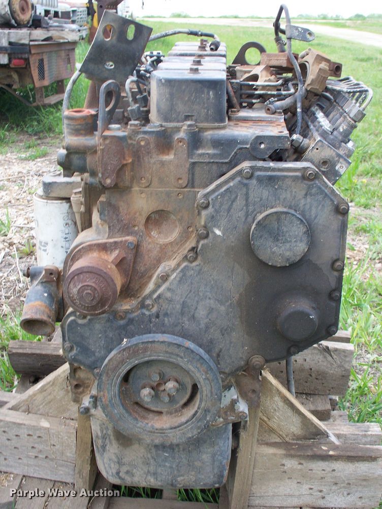 image for item GQ9599 Cummins 5.9L six cylinder diesel engine core