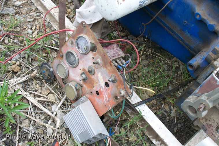 image for item GQ9602 Ford 300 six cylinder gas engine core