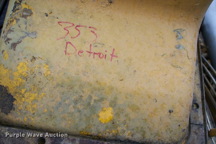 image for item GQ9604 Detroit Diesel 353 six cylinder diesel engine core