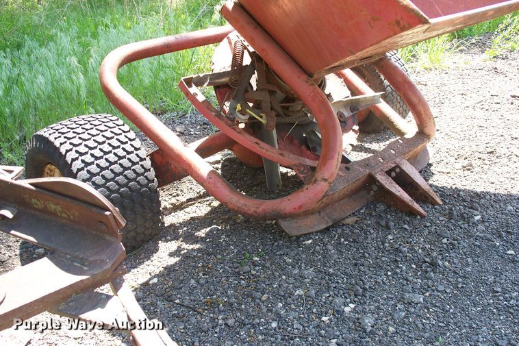 image for item GQ9607 Spreader