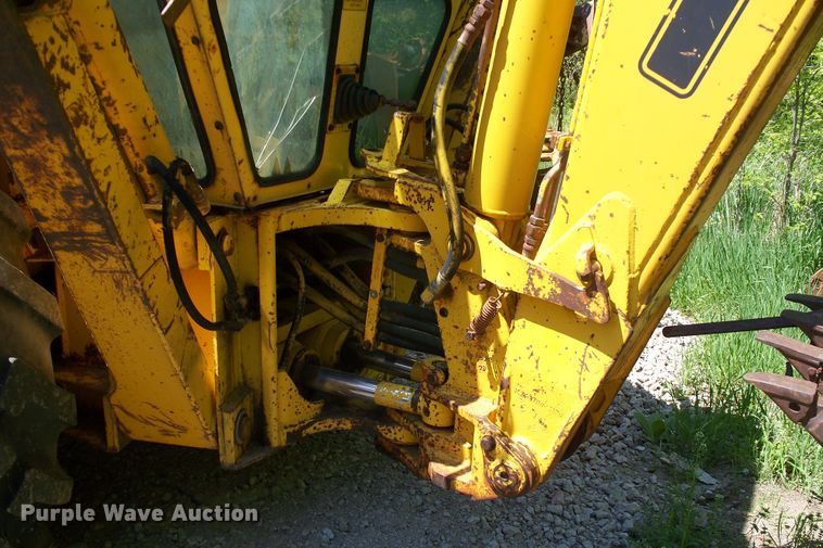 image for item GQ9609 1980 Ford 555  backhoe