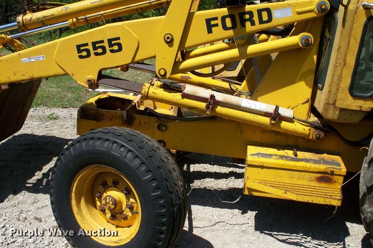 image for item GQ9609 1980 Ford 555  backhoe