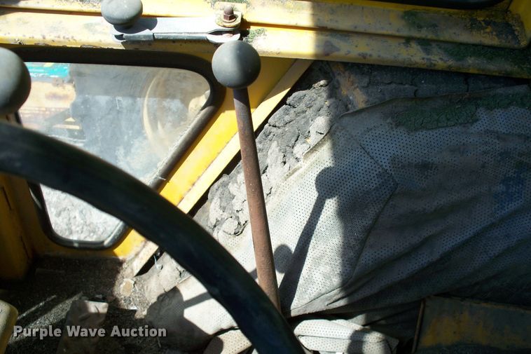 image for item GQ9609 1980 Ford 555  backhoe