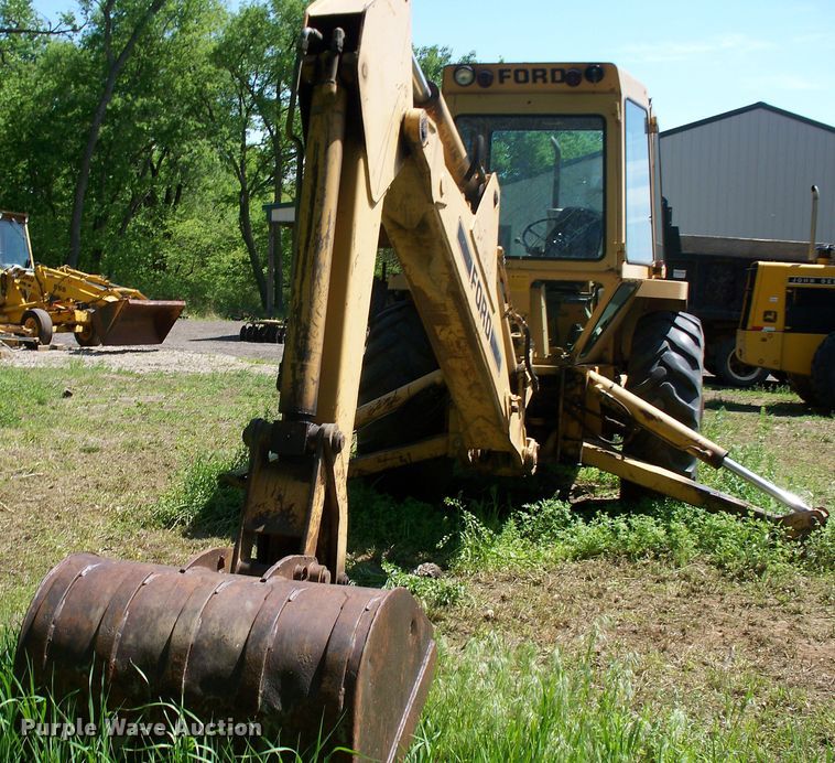 image for item GQ9610 Ford 555  backhoe