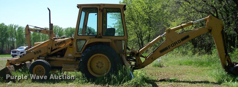 image for item GQ9610 Ford 555  backhoe