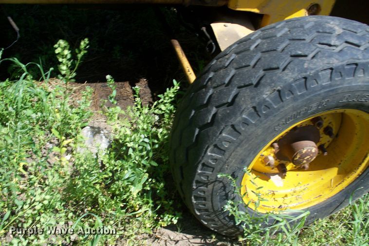 image for item GQ9610 Ford 555  backhoe