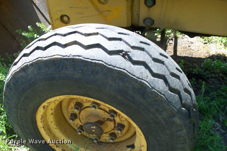 image for item GQ9610 Ford 555  backhoe