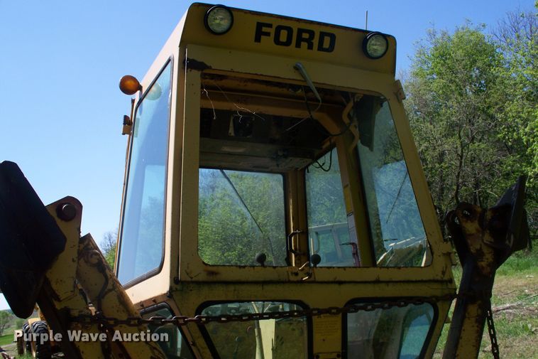 image for item GQ9610 Ford 555  backhoe