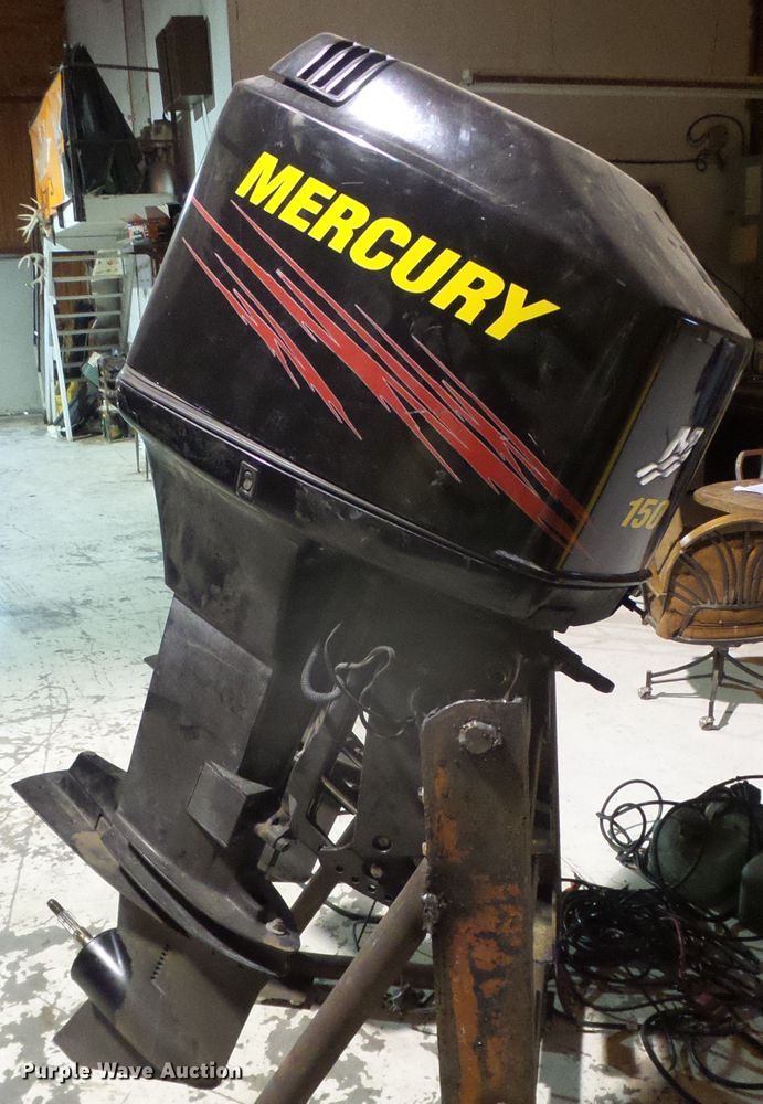 image for item GR9435 (2) 2003 Mercury EFI outboard boat engines