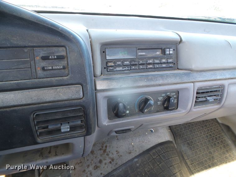 image for item GR9436 1995 Ford F150  pickup truck