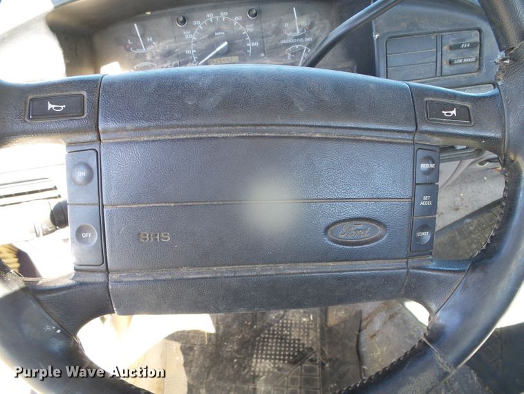 image for item GR9436 1995 Ford F150  pickup truck