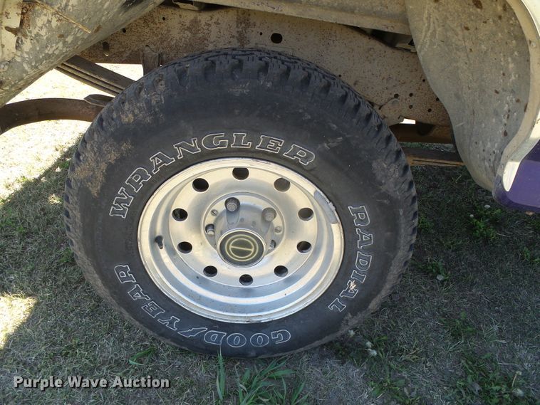 image for item GR9436 1995 Ford F150  pickup truck