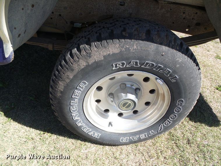 image for item GR9436 1995 Ford F150  pickup truck