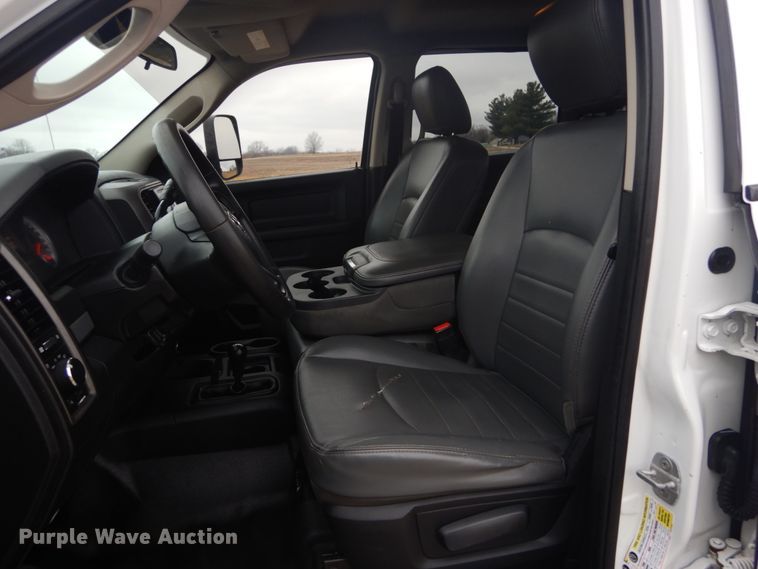 image for item GT9517 2013 Dodge Ram 2500HD  Crew Cab pickup truck