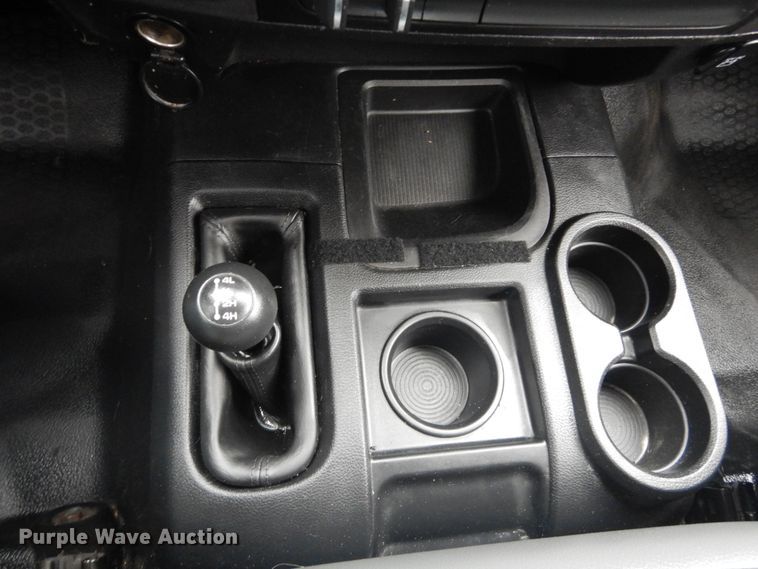 image for item GT9517 2013 Dodge Ram 2500HD  Crew Cab pickup truck