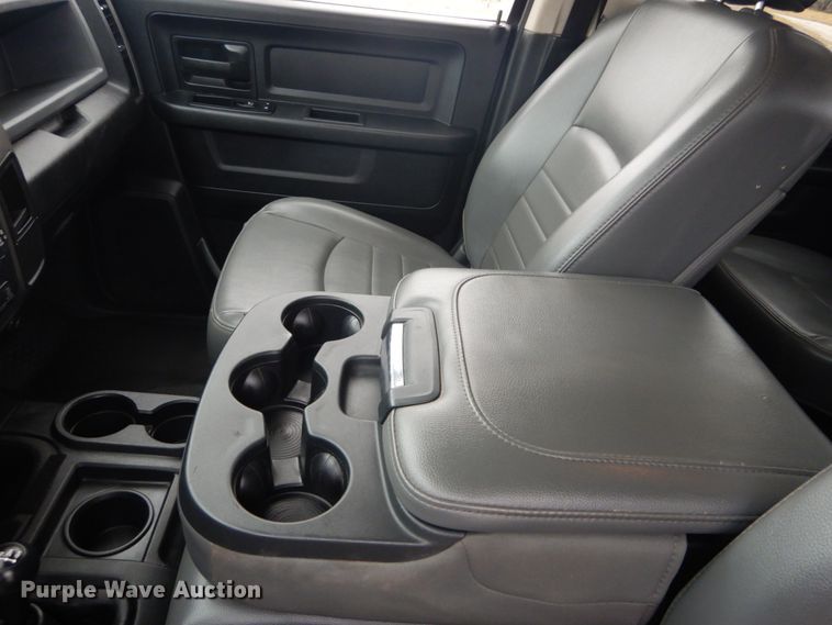 image for item GT9517 2013 Dodge Ram 2500HD  Crew Cab pickup truck