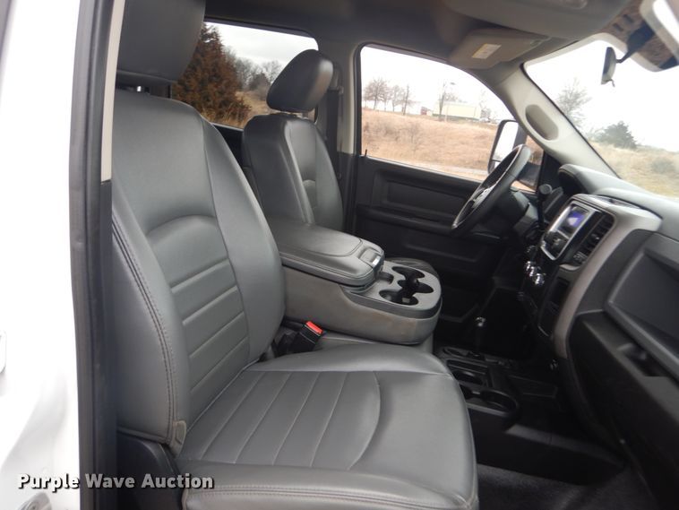 image for item GT9517 2013 Dodge Ram 2500HD  Crew Cab pickup truck