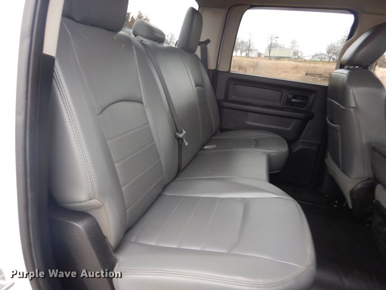 image for item GT9517 2013 Dodge Ram 2500HD  Crew Cab pickup truck