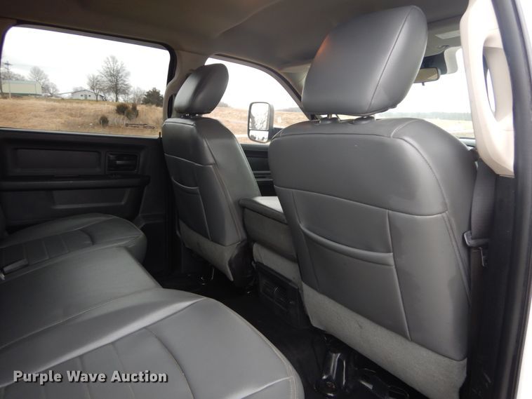 image for item GT9517 2013 Dodge Ram 2500HD  Crew Cab pickup truck