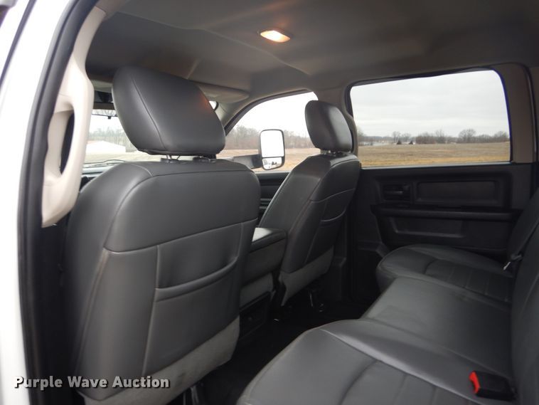 image for item GT9517 2013 Dodge Ram 2500HD  Crew Cab pickup truck