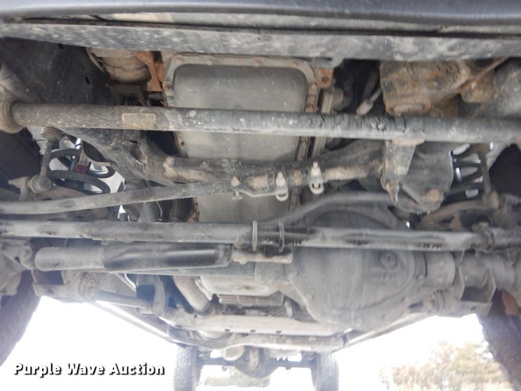 image for item GT9517 2013 Dodge Ram 2500HD  Crew Cab pickup truck