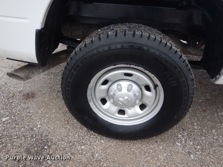 image for item GT9517 2013 Dodge Ram 2500HD  Crew Cab pickup truck