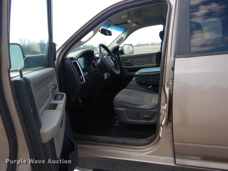 image for item GT9666 2010 Dodge Ram 2500HD  Crew Cab pickup truck