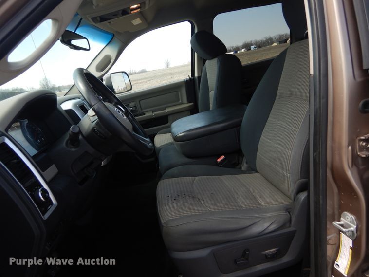 image for item GT9666 2010 Dodge Ram 2500HD  Crew Cab pickup truck