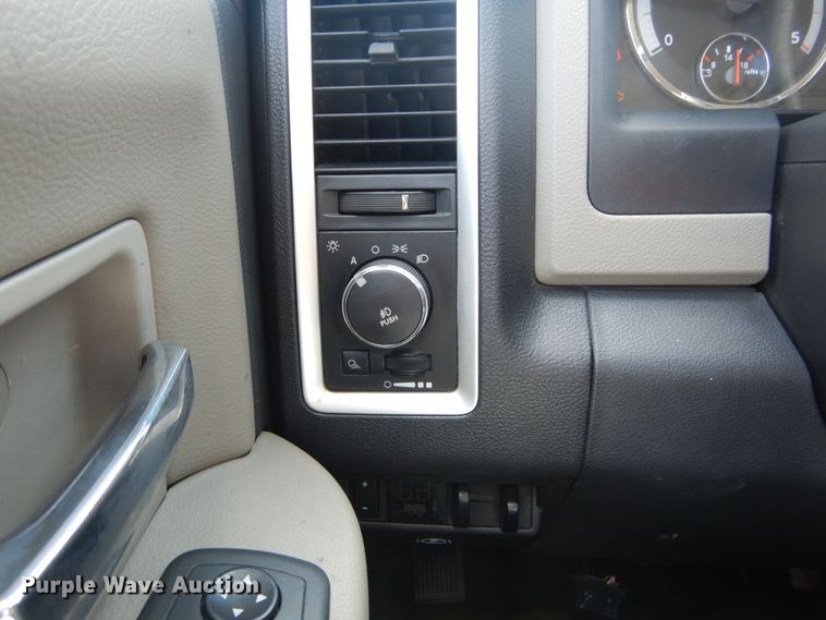 image for item GT9666 2010 Dodge Ram 2500HD  Crew Cab pickup truck