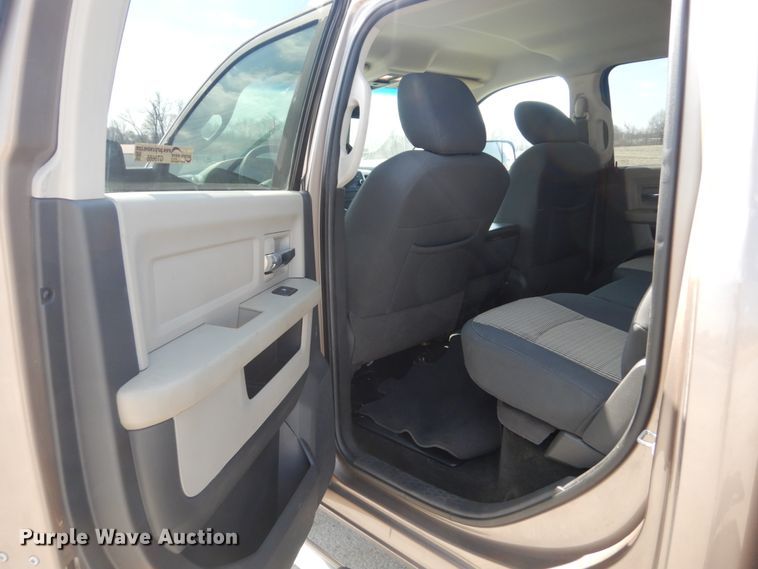 image for item GT9666 2010 Dodge Ram 2500HD  Crew Cab pickup truck