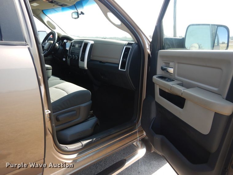 image for item GT9666 2010 Dodge Ram 2500HD  Crew Cab pickup truck