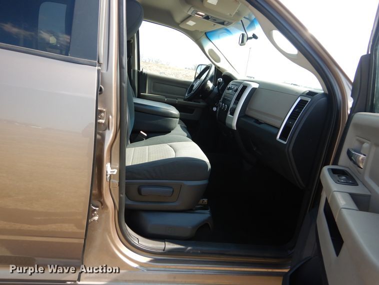 image for item GT9666 2010 Dodge Ram 2500HD  Crew Cab pickup truck