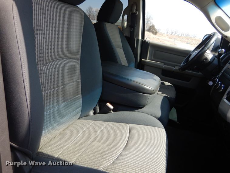 image for item GT9666 2010 Dodge Ram 2500HD  Crew Cab pickup truck