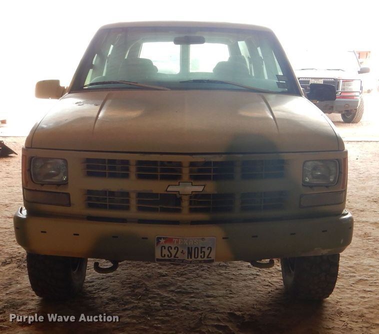 image for item HC9167 1997 Chevrolet Suburban  SUV