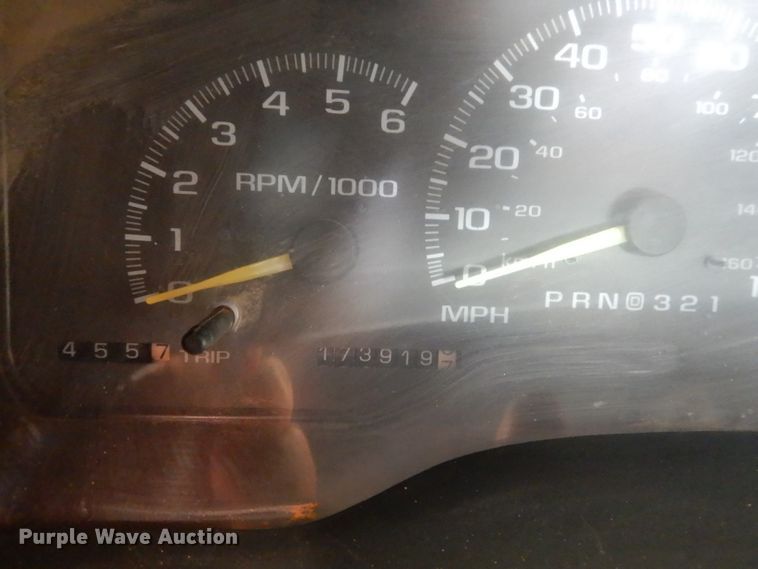 image for item HC9167 1997 Chevrolet Suburban  SUV