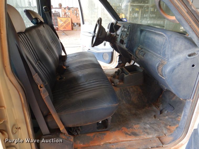 image for item HC9167 1997 Chevrolet Suburban  SUV