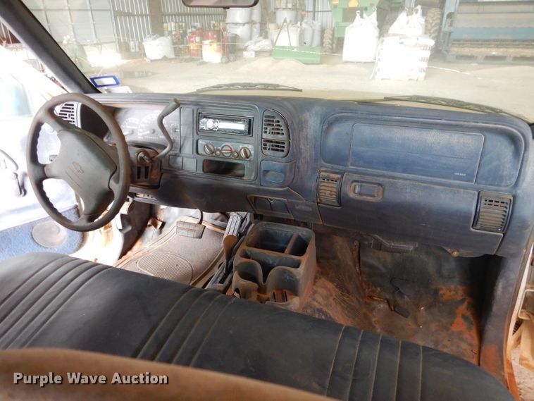 image for item HC9167 1997 Chevrolet Suburban  SUV