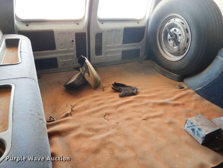 image for item HC9167 1997 Chevrolet Suburban  SUV