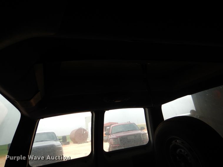 image for item HC9167 1997 Chevrolet Suburban  SUV