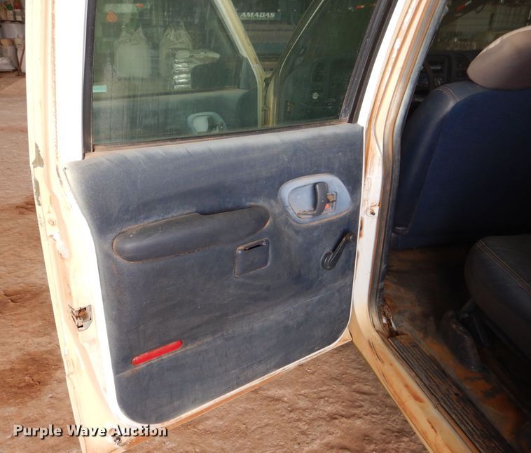 image for item HC9167 1997 Chevrolet Suburban  SUV